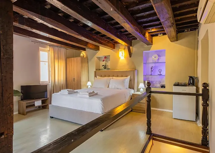 Ydragogeio Old Town Chania (Crete)