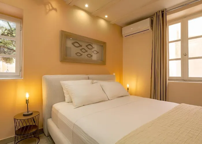 Ydragogeio Old Town * Chania (Crete)