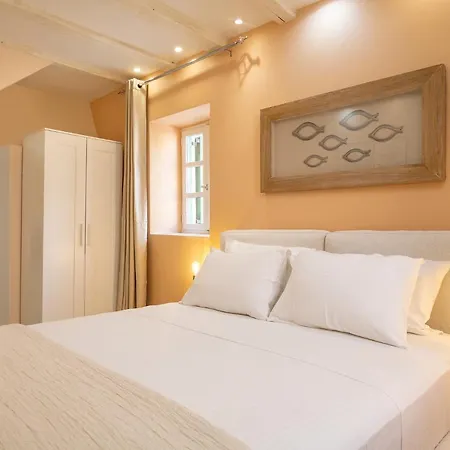 Ydragogeio Old Town *