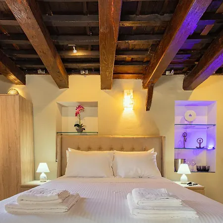 Ydragogeio Old Town Апартаменти